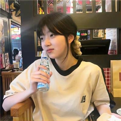 外星人报到封面